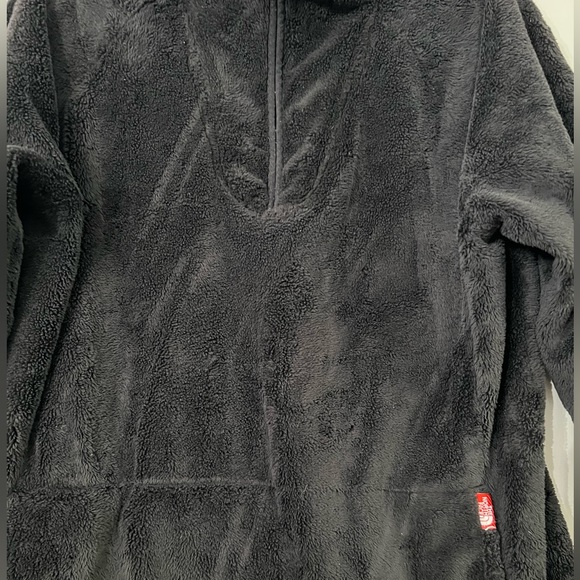 Women’s The North Face Quarter Zip- Up - Picture 2 of 5